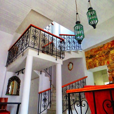Axilleion Boutique Hotel Ermoupoli Ngoại thất bức ảnh