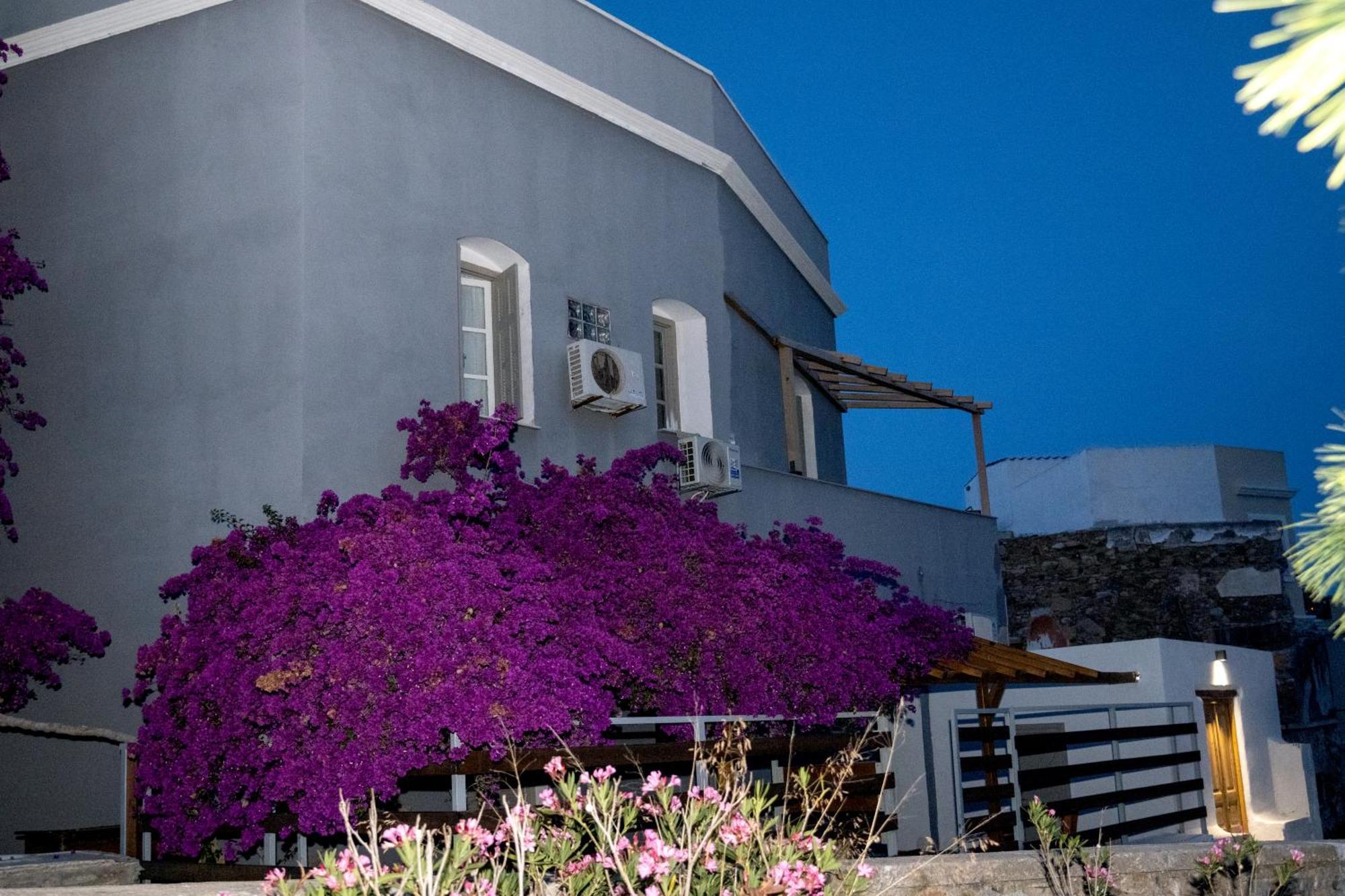 Axilleion Boutique Hotel Ermoupoli Ngoại thất bức ảnh