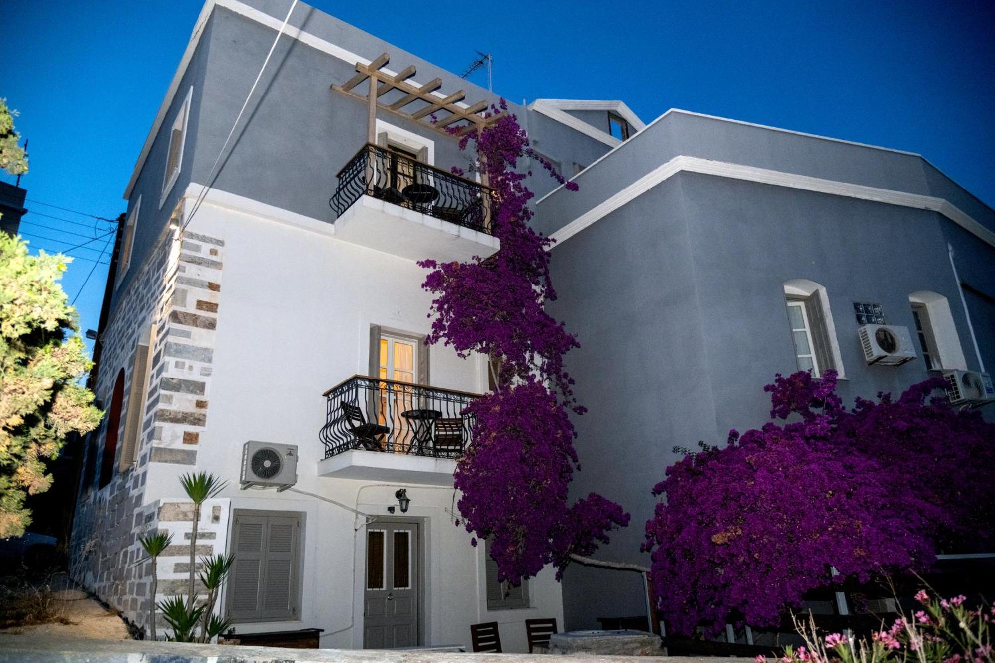 Axilleion Boutique Hotel Ermoupoli Ngoại thất bức ảnh
