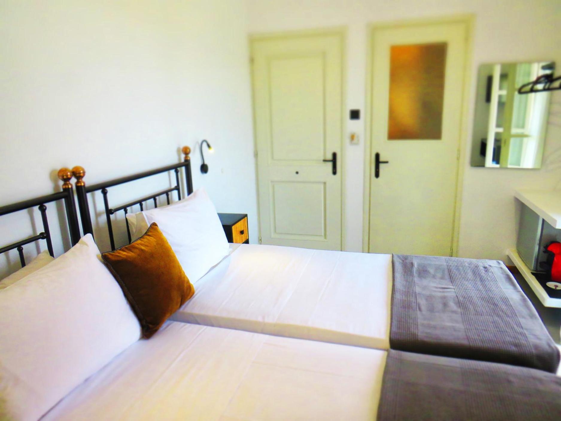 Axilleion Boutique Hotel Ermoupoli Ngoại thất bức ảnh