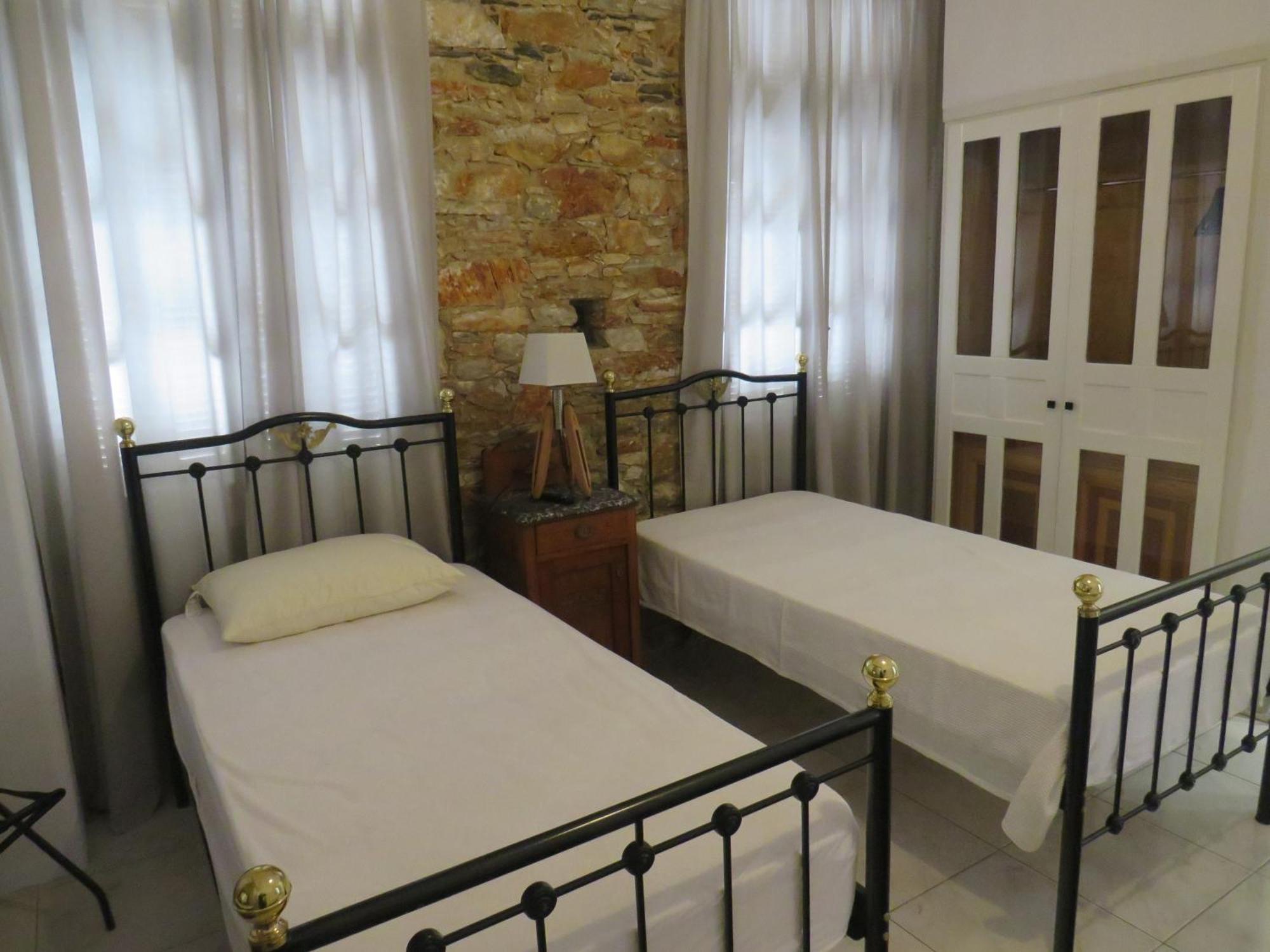 Axilleion Boutique Hotel Ermoupoli Ngoại thất bức ảnh