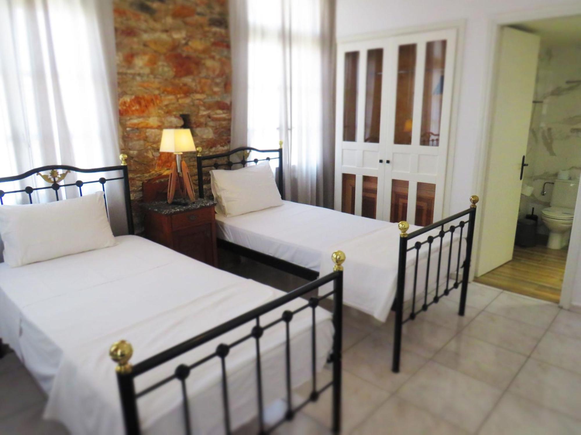 Axilleion Boutique Hotel Ermoupoli Ngoại thất bức ảnh