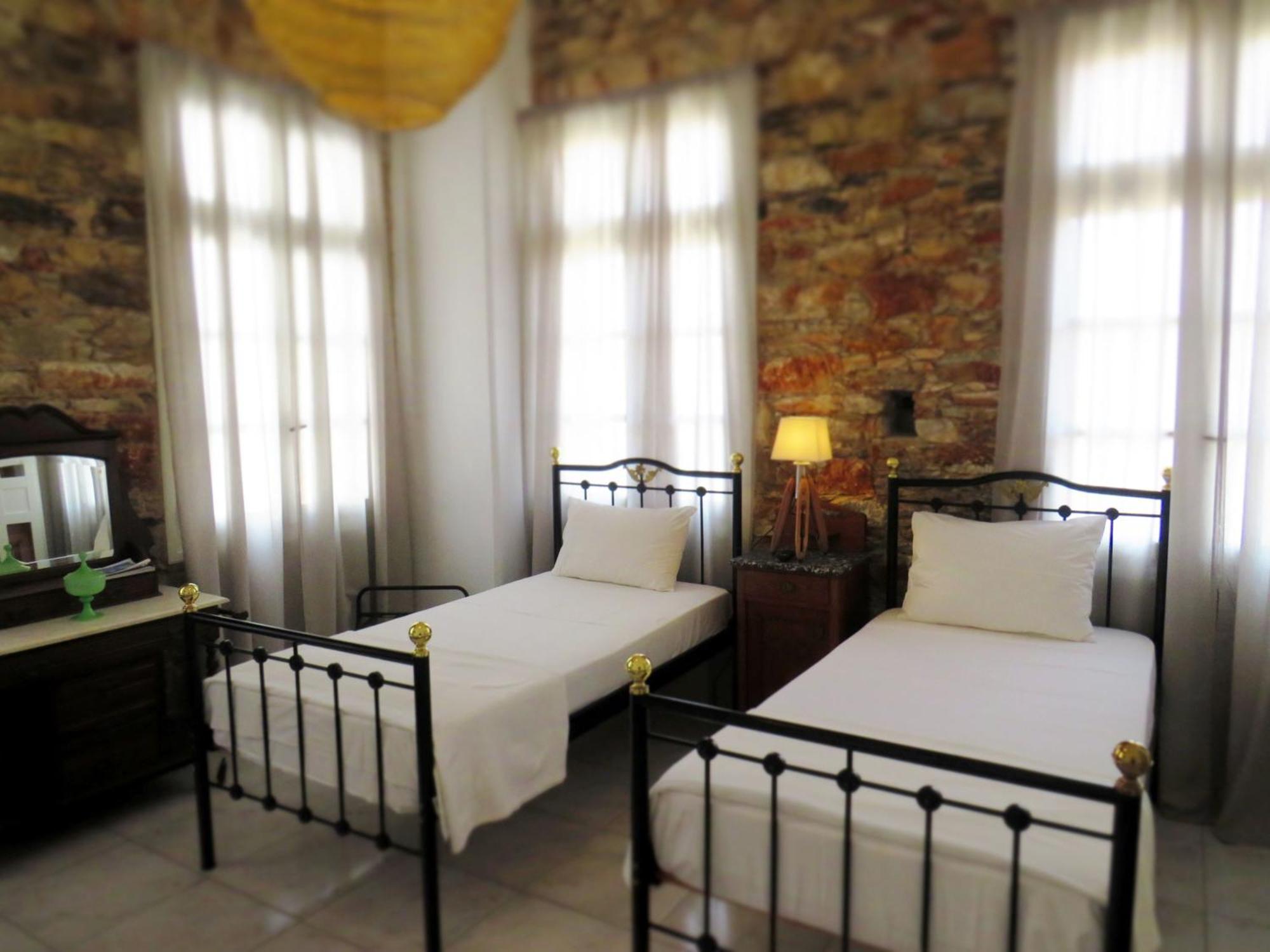 Axilleion Boutique Hotel Ermoupoli Ngoại thất bức ảnh