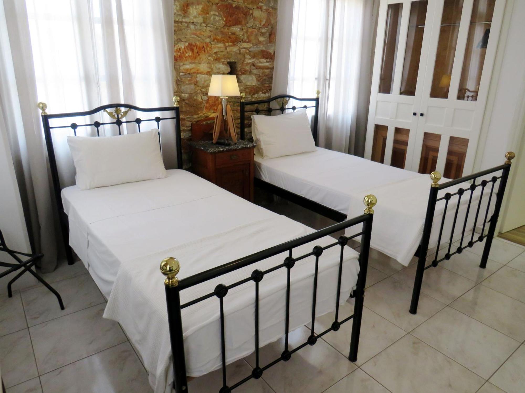 Axilleion Boutique Hotel Ermoupoli Ngoại thất bức ảnh